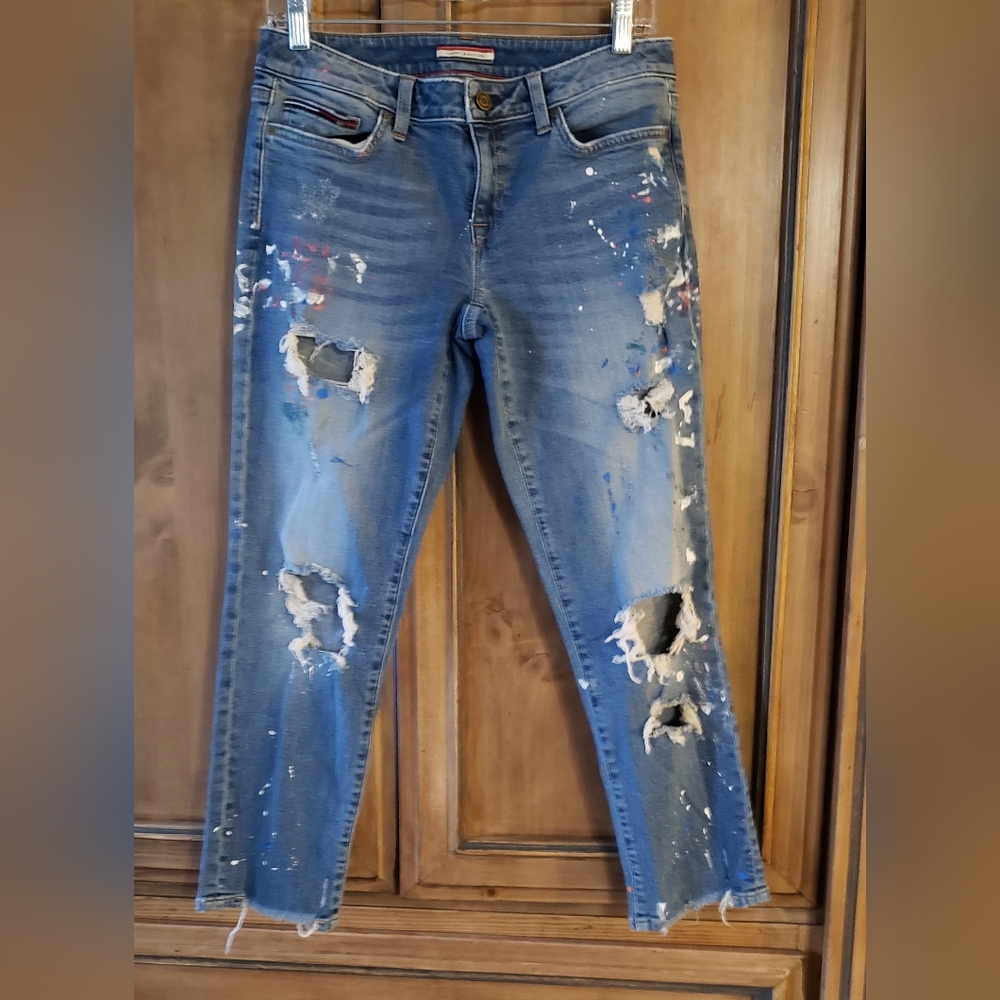 Tommy Hilfiger Boyfriend Jeans, size4 Destroyed, Distressed, Washed some stretch